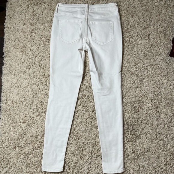 Old Navy Rockstar Super Skinny White Jeans - Size 0 - Picture 2 of 3